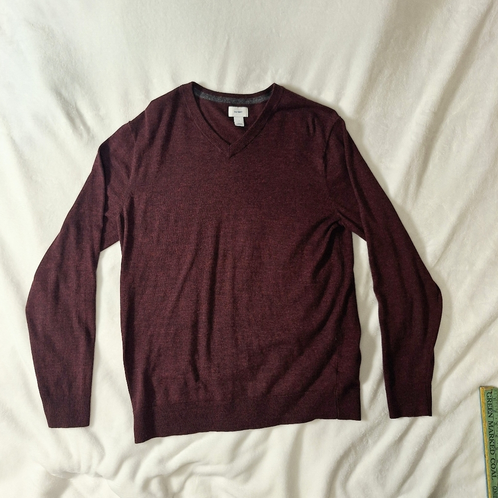 Old Navy Burgundy V-Neck Pullover Sweater Men’s L – Classic Knit Long Sleeve